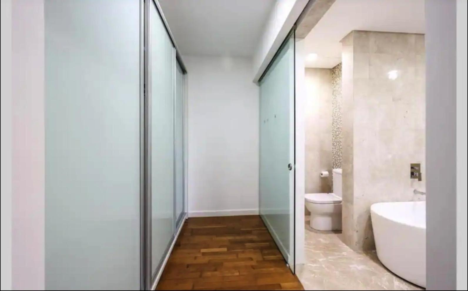 7 For 4 To 12 Pax Of 4 Bedrooms And 3 Bathrooms Near Klcc Apartemen Kuala Lumpur