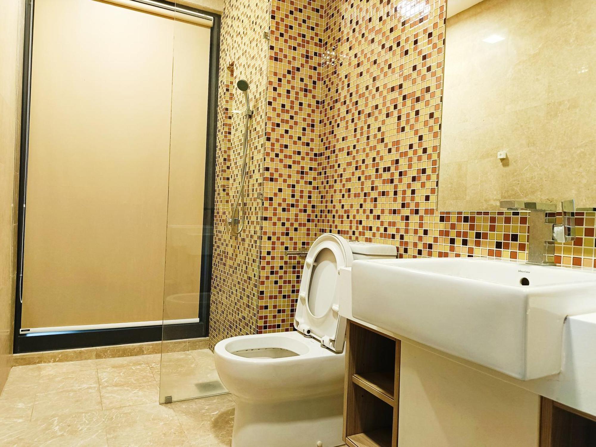 7 For 4 To 12 Pax Of 4 Bedrooms And 3 Bathrooms Near Klcc Kuala Lumpur