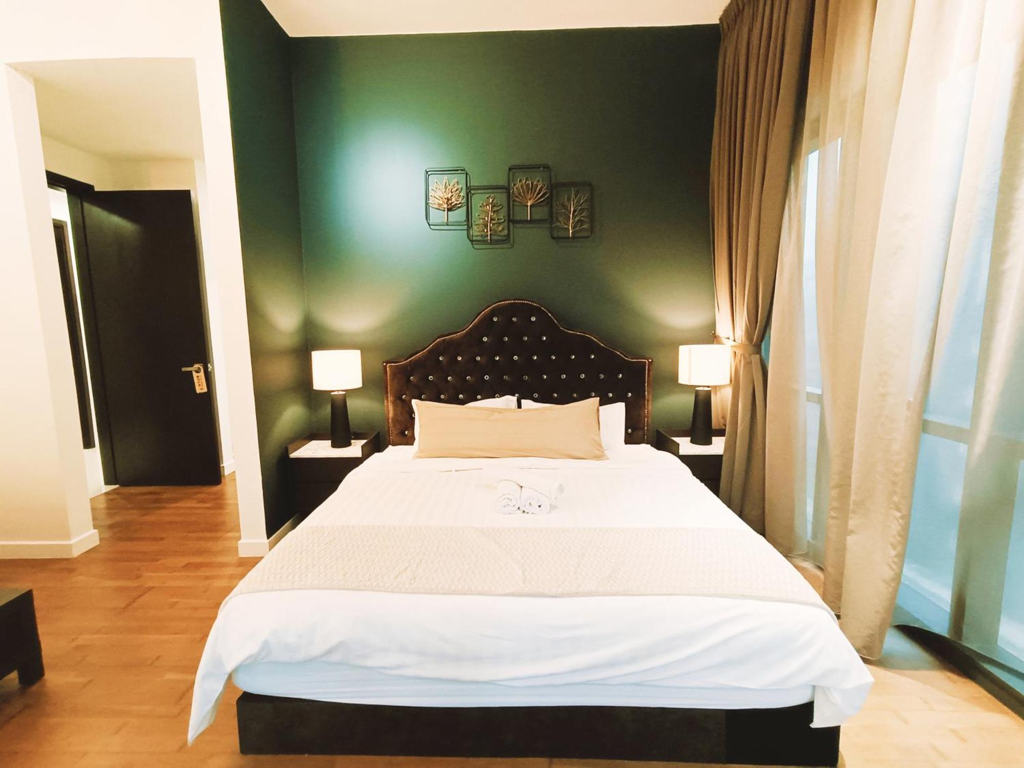 Apartment 7 For 4 To 12 Pax Of 4 Bedrooms And 3 Bathrooms Near Klcc